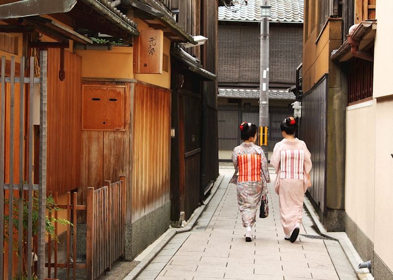 Machiya townhouses and geisha, Kyoto