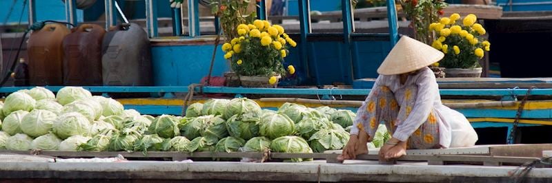 Can Tho floating market on the Mekong Delta